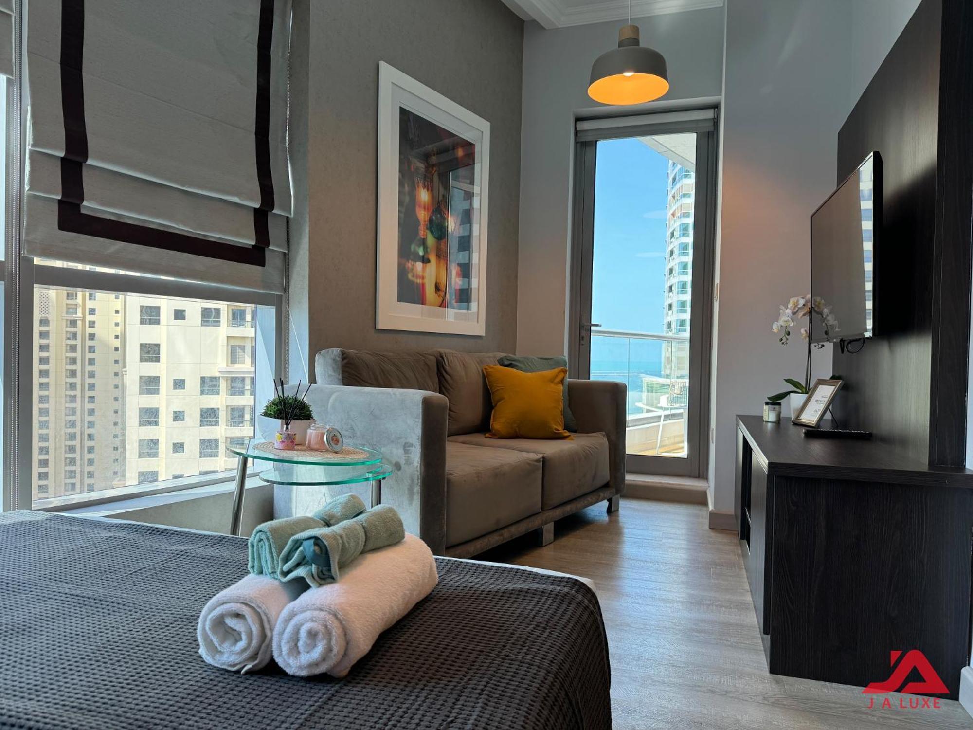 Cozy Marina & Sea View Apt In Bay Central Tower Dubai Marina With Modern Gym & Pool, Steps To Beach & Metro Eksteriør bilde